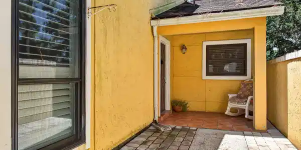 Image 4: Courtyard