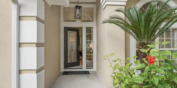 Image 3: Front Entry