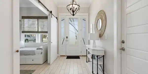 Image 4: Entry