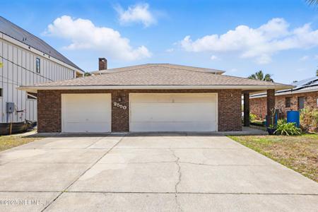 2550 LAKESHORE Drive