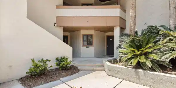 2326/2328 BOXWOOD Lane
