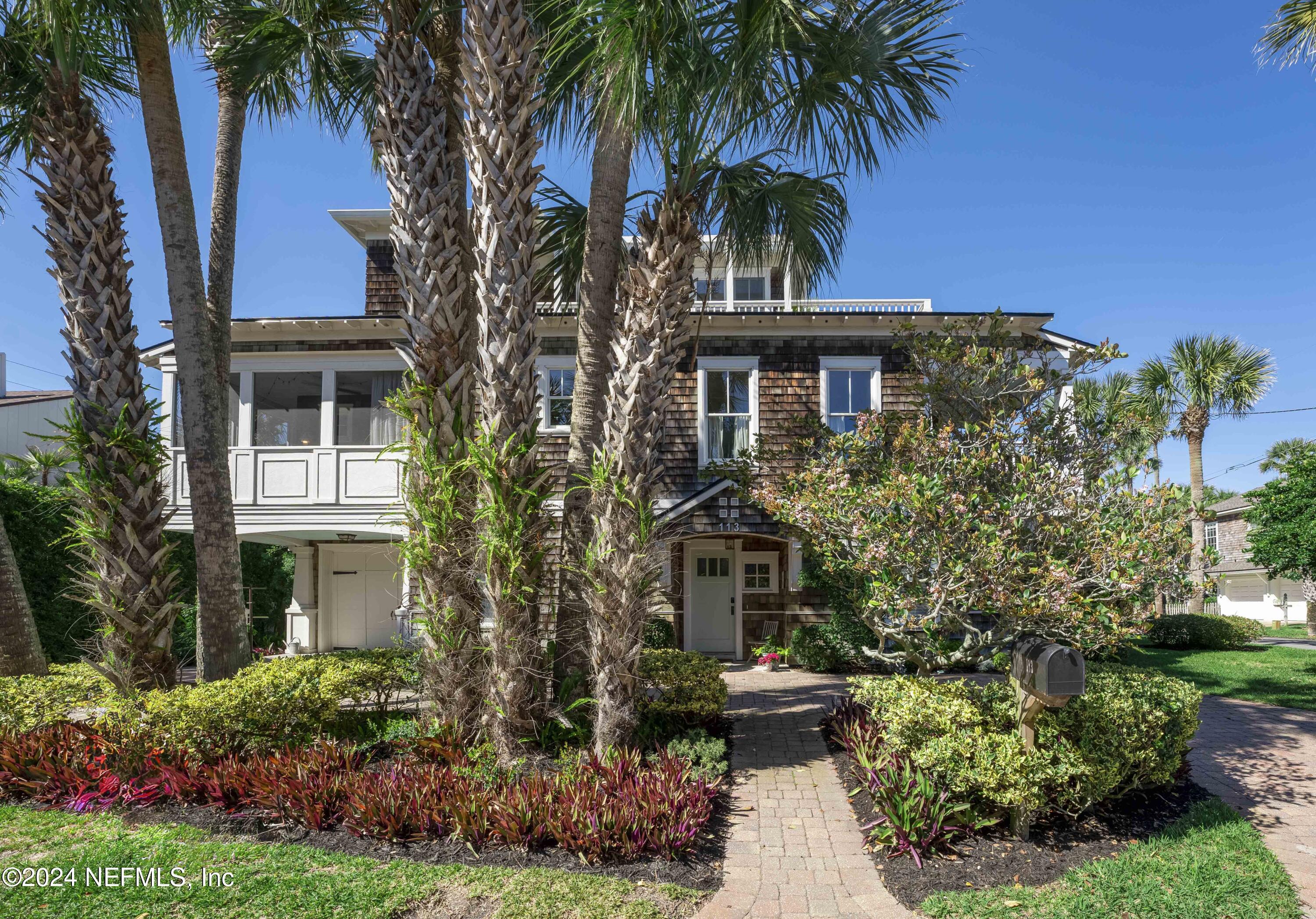 Image 4: Beautifully landscaped
