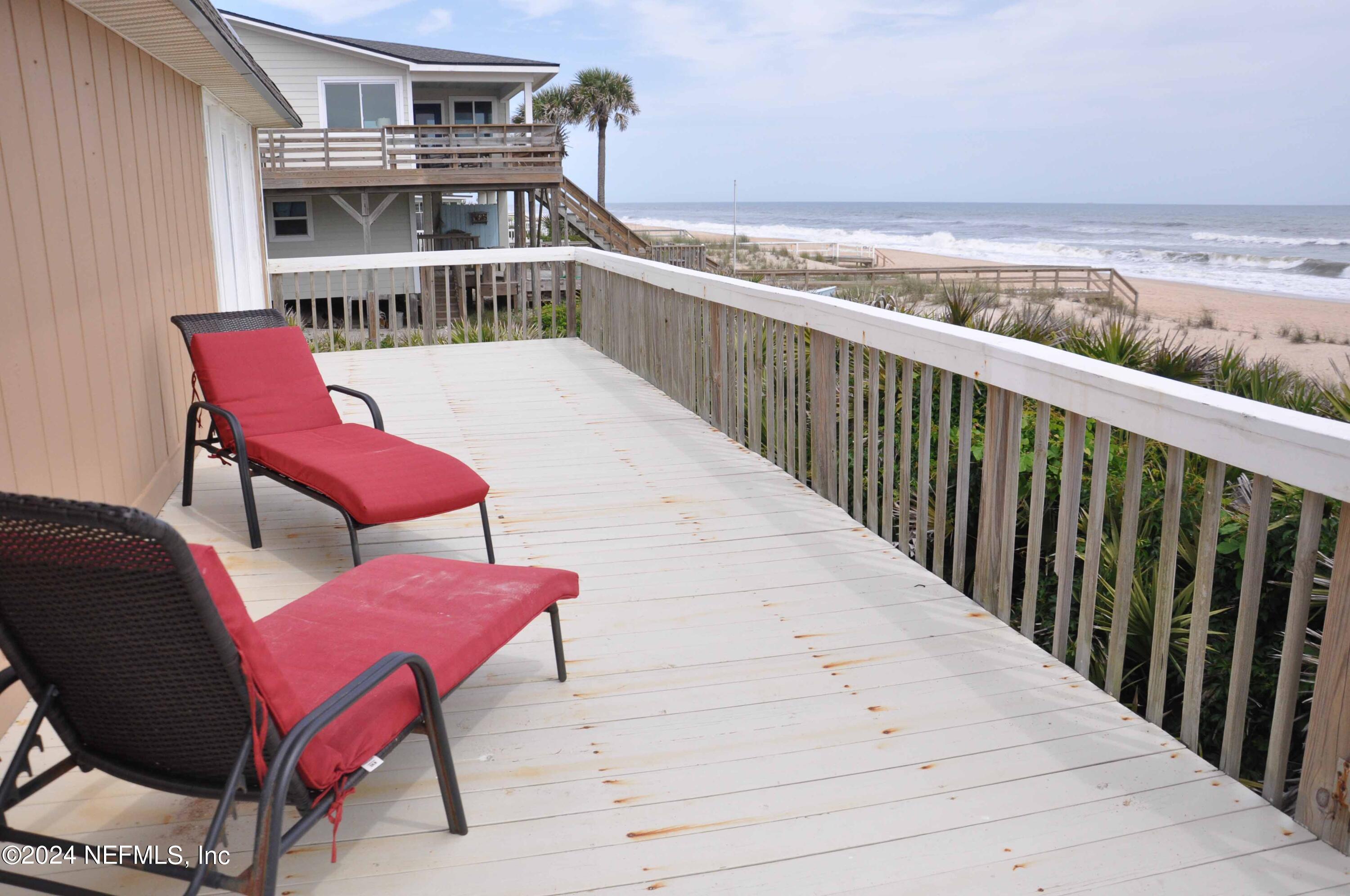 Image 2: Oceanfront Deck