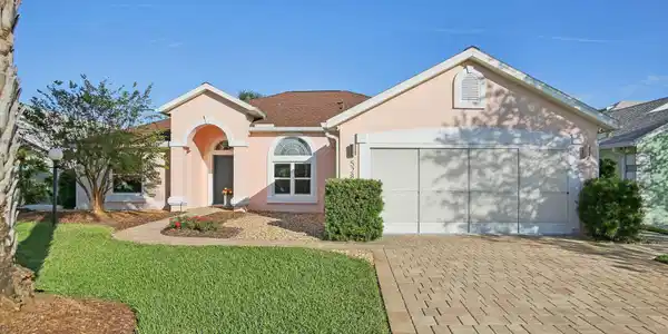 528 PENINSULA Court