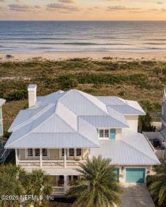 712 OCEAN PALM Way