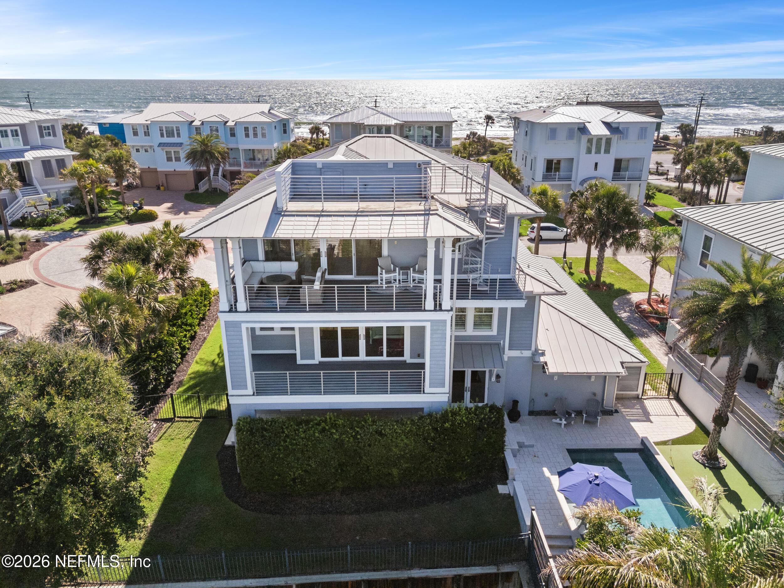 Image 2: Back Exterior to Ocean Views