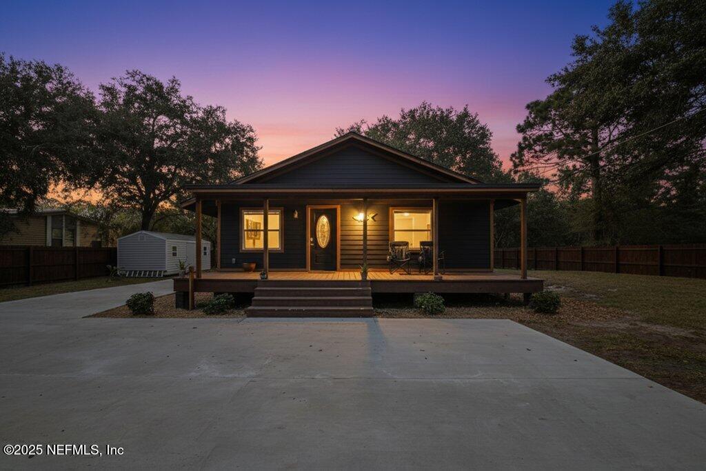 Image 3: TW.jpg-SMALL