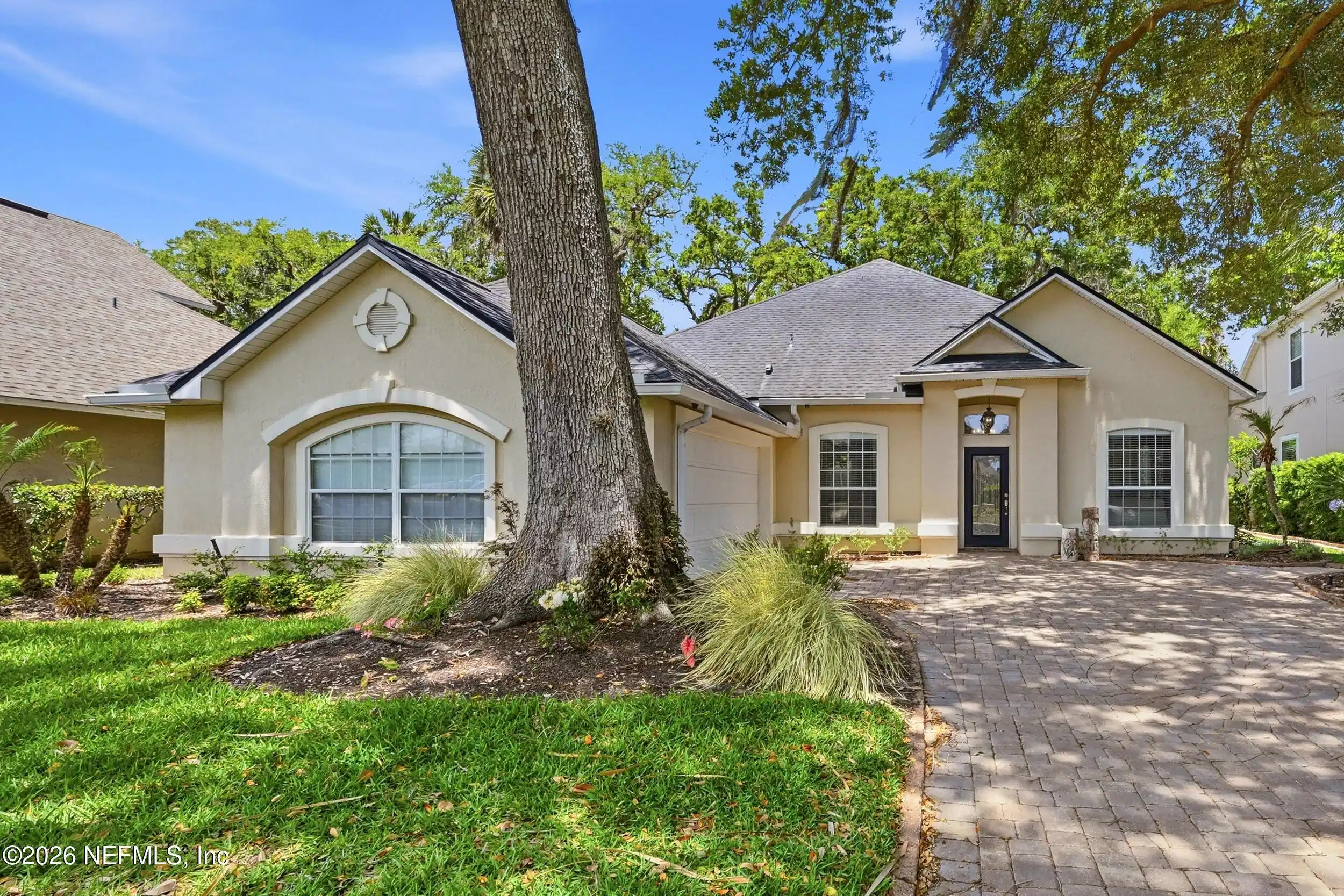 Image 1: FRONT OF HOME
