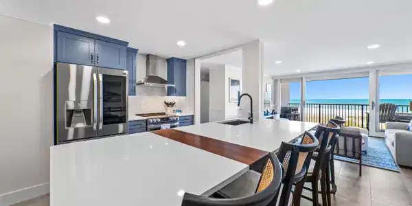 2100 OCEAN Drive S