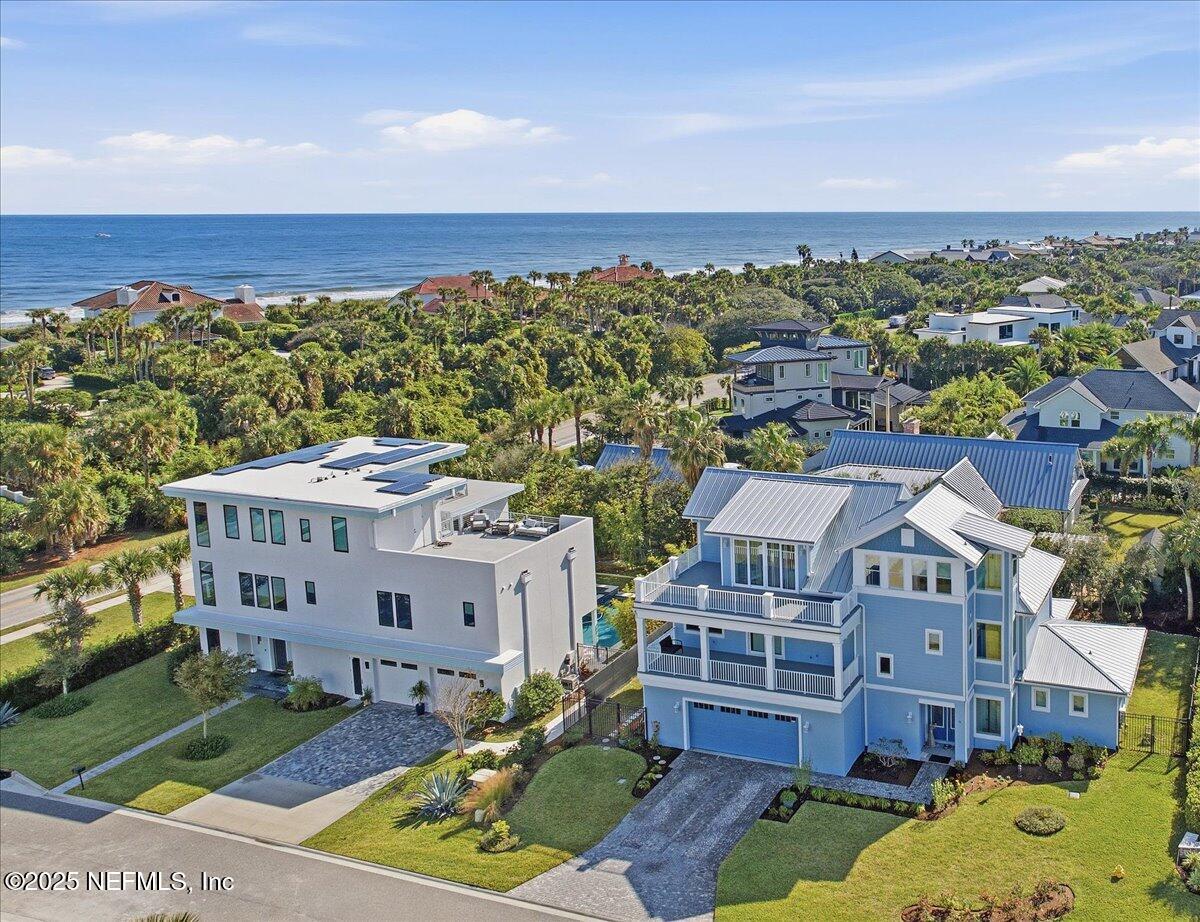 Image 3: Front to Ocean View