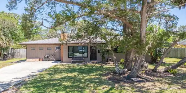 Image 3: 003-204CoquinaAvenue-StAugustine-FL-3208