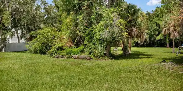Image 2: 5771 Heckscher Dr-30