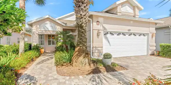 240 SEA WOODS Drive N