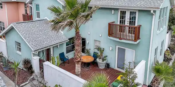 Image 3: 1510 1st St S Jax Beach-9