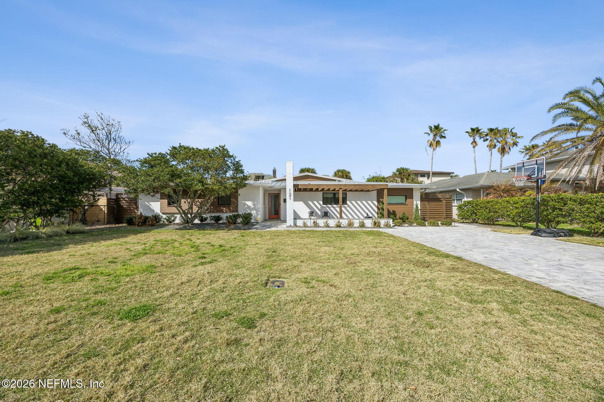 Image 4: 2-web-or-mls-17_121 32nd Ave S