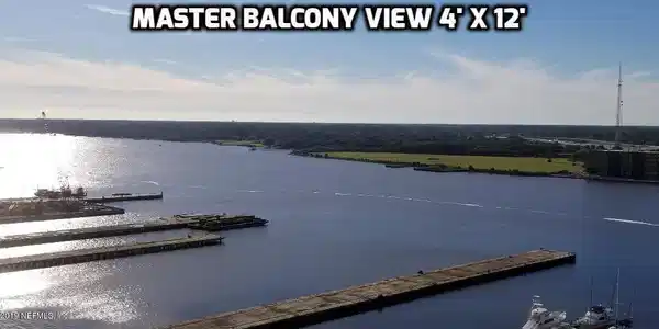 Image 3: 1u-Master Balcony 2