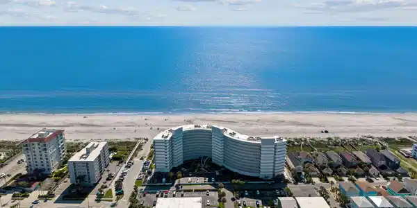 Image 2: 49-web-or-mls-1601 Ocean Dr S (16 of 48)