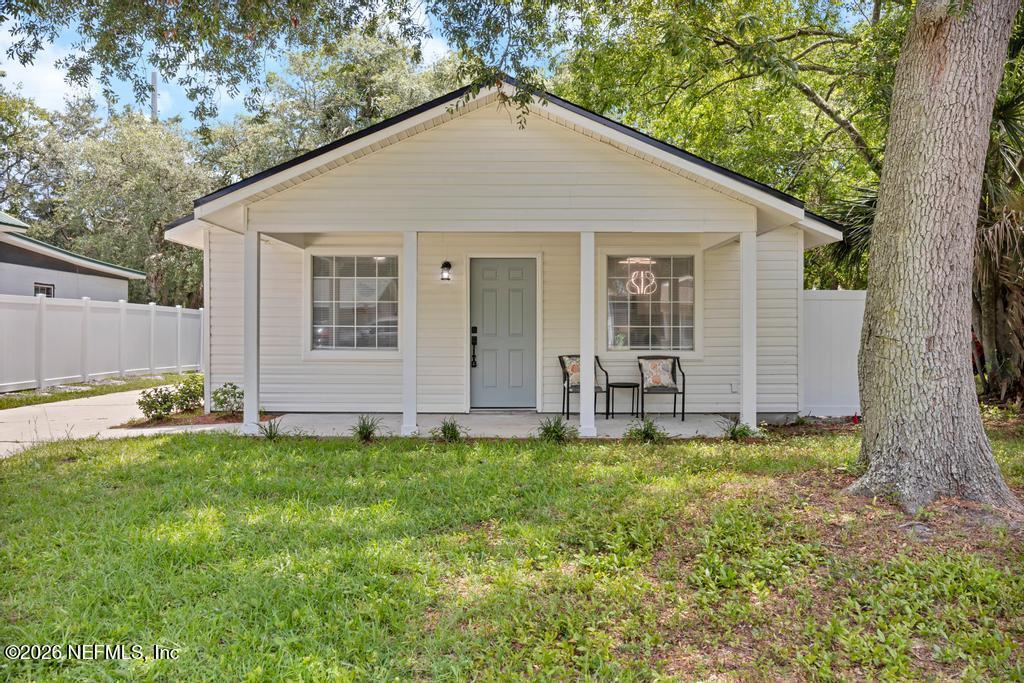Image 2: 824 S 10th St