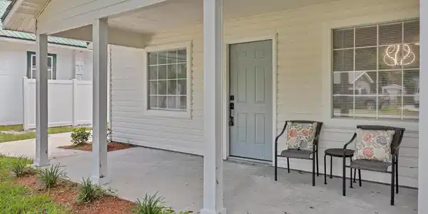 Image 4: 824 S 10th St