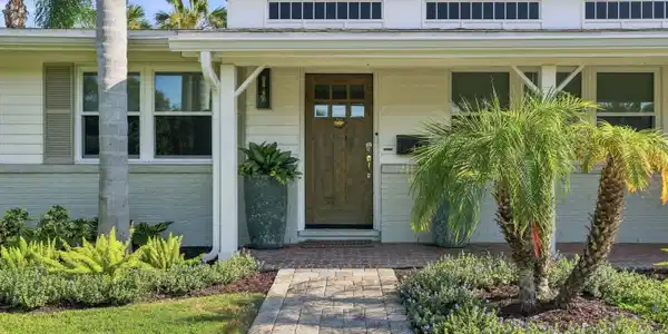 Image 4: Front Porch
