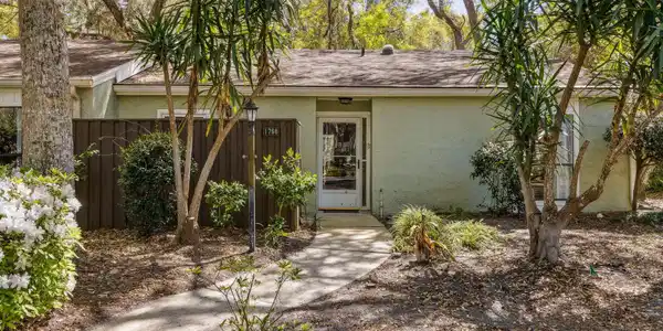 1768 MARINERS Walk
