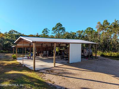 1313 OAK POND Circle