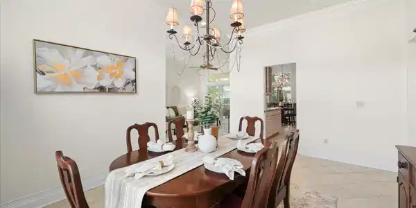 Image 4: Dining Room