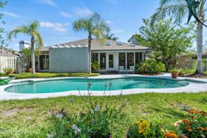 39 VILLAGE WALK DR