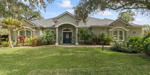 120 SPANISH OAKS Lane