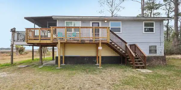 15501 SHELLCRACKER Road