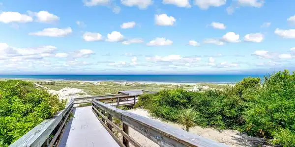 Image 2: 57-web-or-mls-Beachwood Amenities Hi-REs