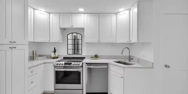 Image 2: 11-web-or-mls-2100 ocean dr s_011
