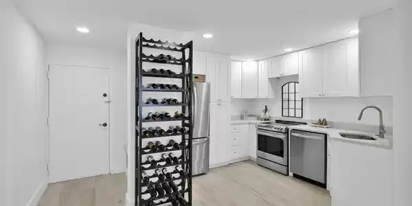 Image 4: 9-web-or-mls-2100 ocean dr s_009