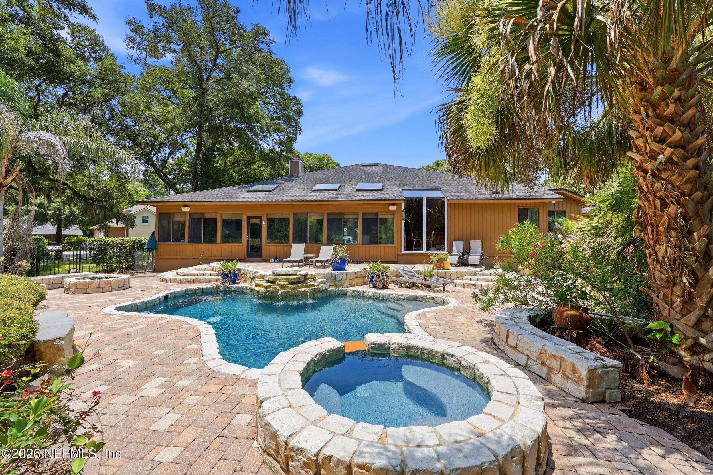 Image 2: Private oasis