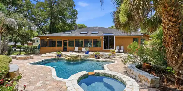 Image 2: Private oasis