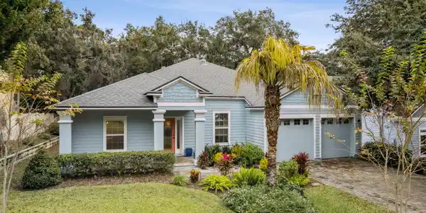 1615 HIGHLAND DUNES Way