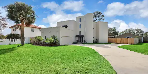 15 MARSHVIEW Drive
