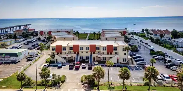 390 A1A BEACH Boulevard