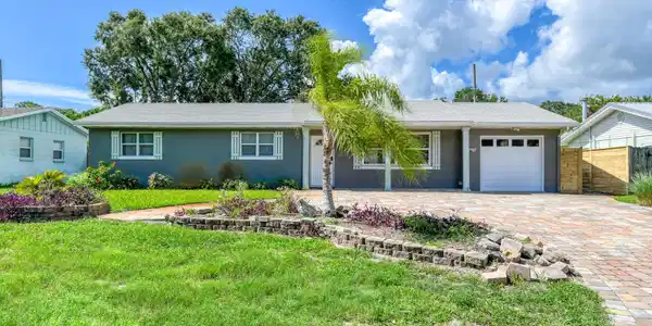 15 SEA PARK Drive
