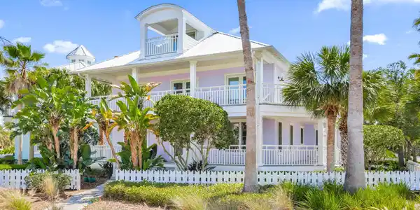 685 OCEAN PALM Way