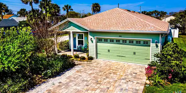 305 9TH Street N