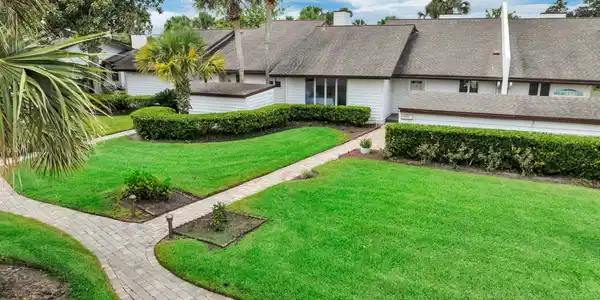 525 QUAIL POINTE Lane