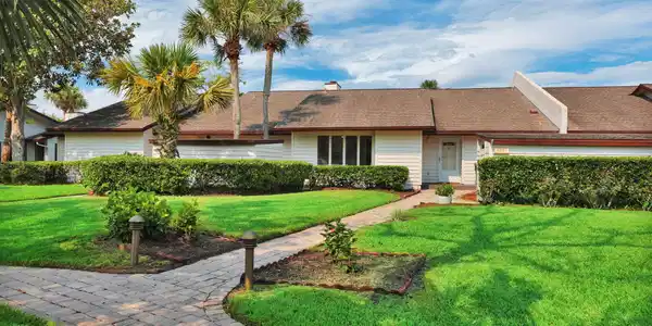 Image 4: 2-web-or-mls-525 Quail Pointe_002