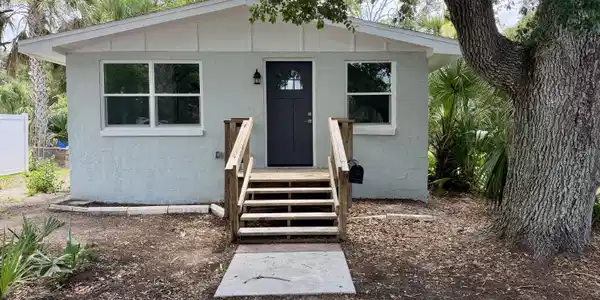 Image 2: 153 Twine St