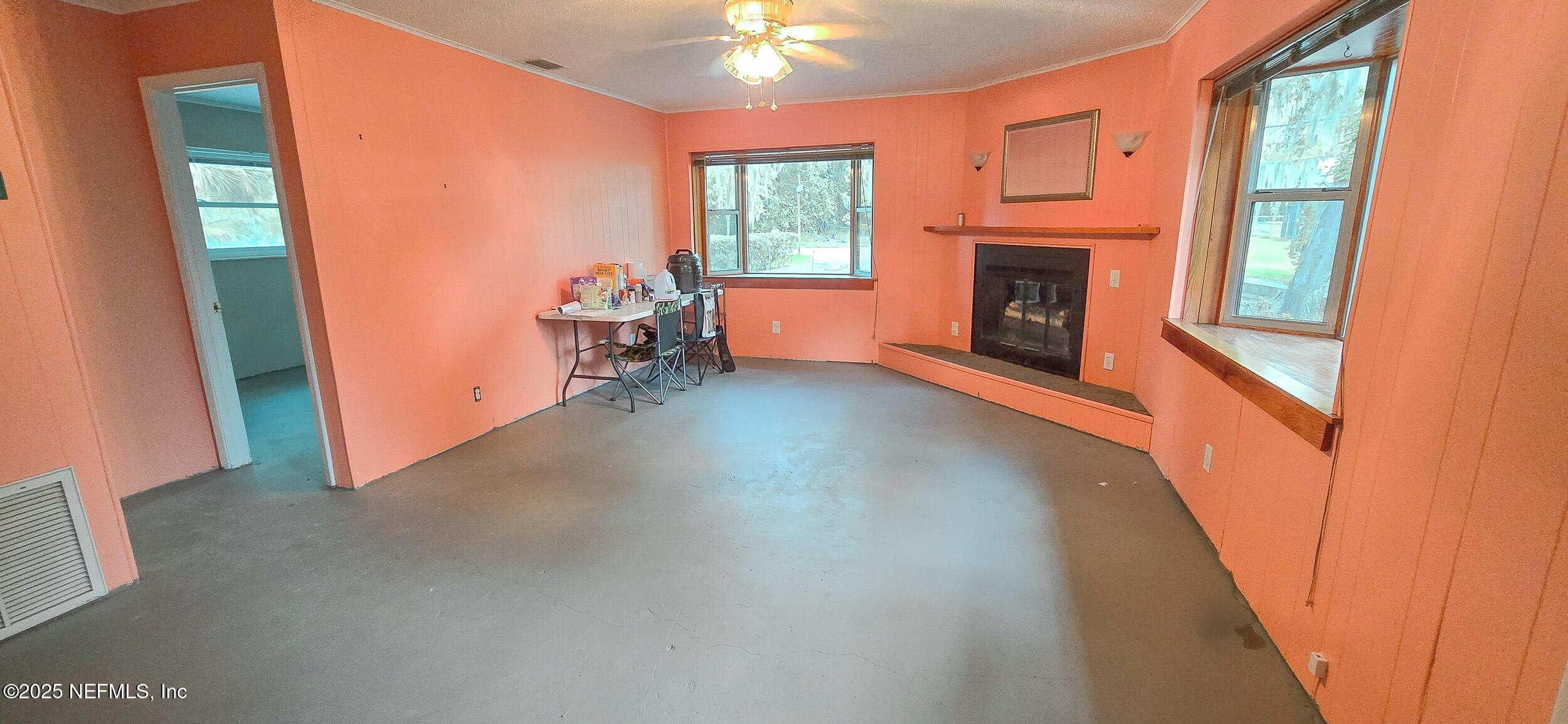 Image 3: Family Room