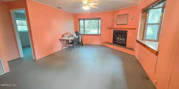Image 3: Family Room