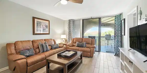 Image 4: Family Room
