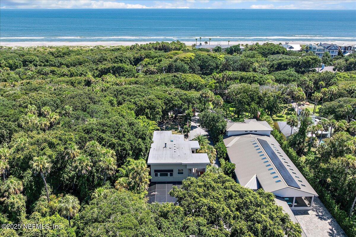 Image 2: 02-Aerial to Beach