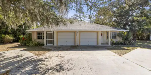 1022 FOSTER Road
