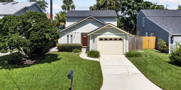 186 PINE Street
